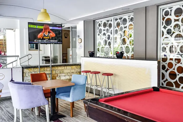 Restoran & Bar